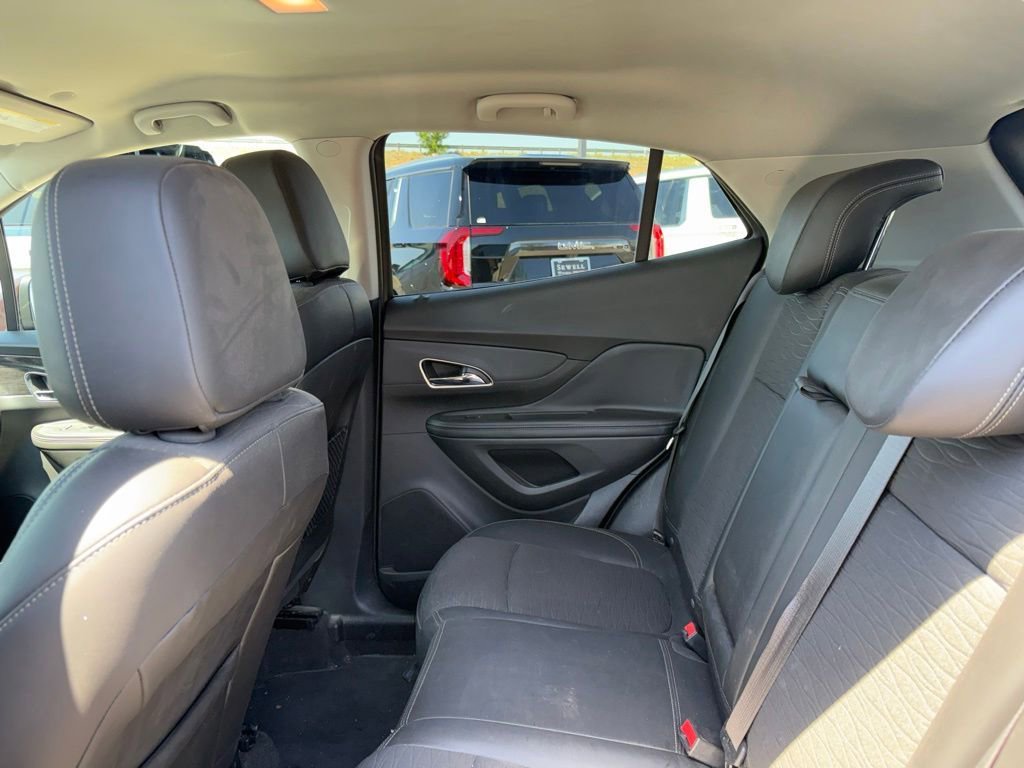 Used 2016 Buick Encore Convenience FWD image 2