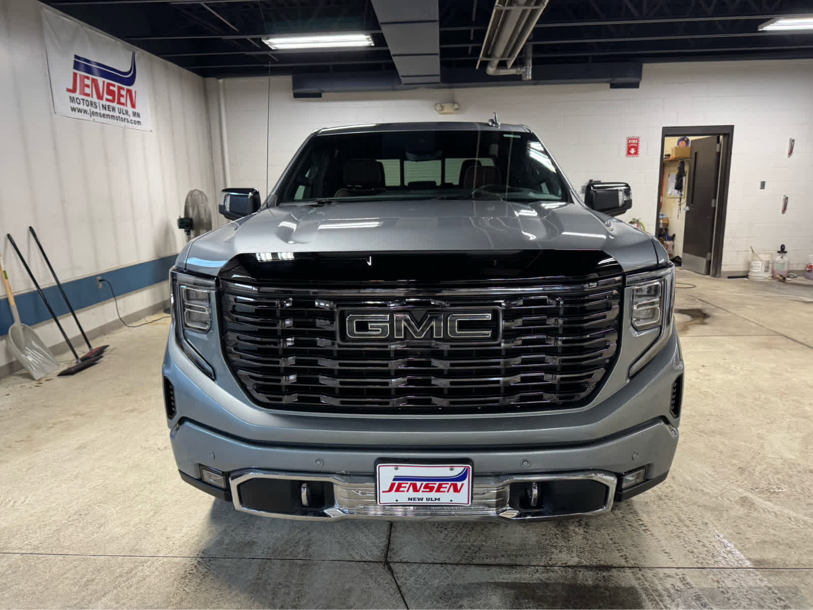 Certified 2025 GMC Sierra 1500 Denali Ultimate image 2