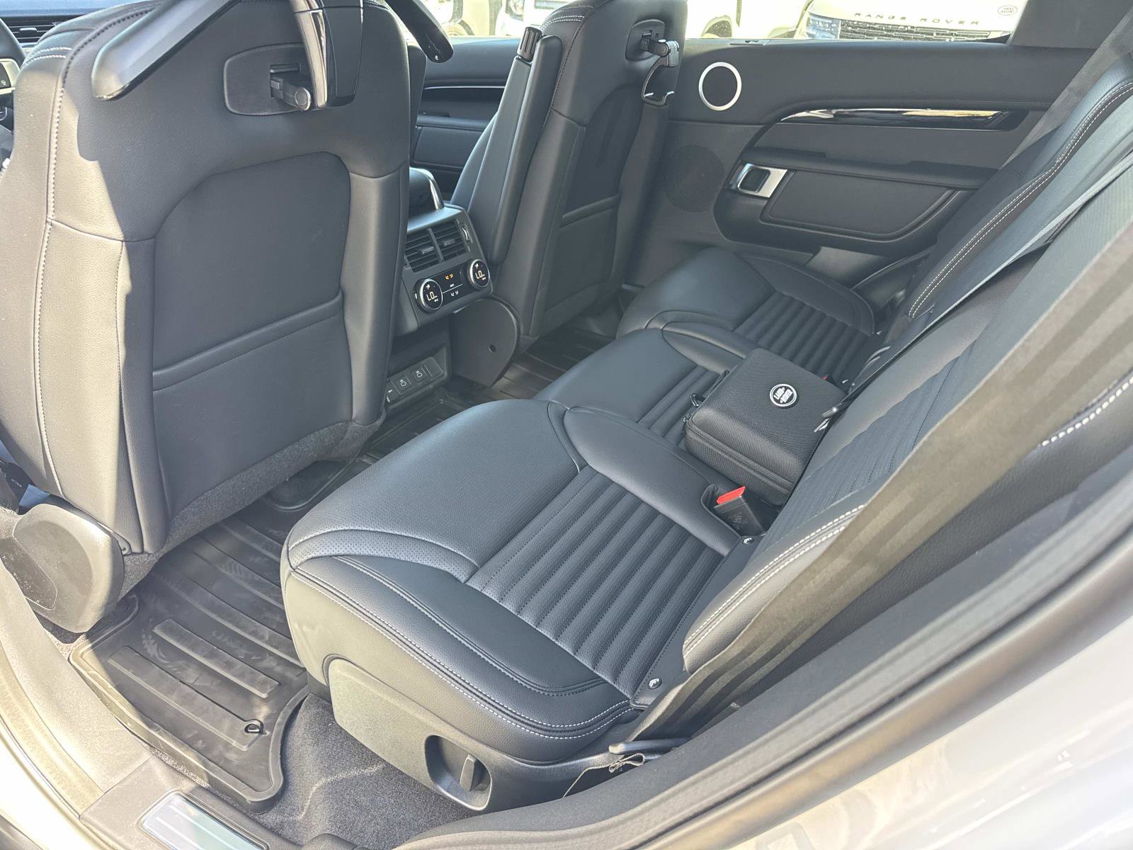 New 2026 Land Rover Discovery S AWD/4WD image 15