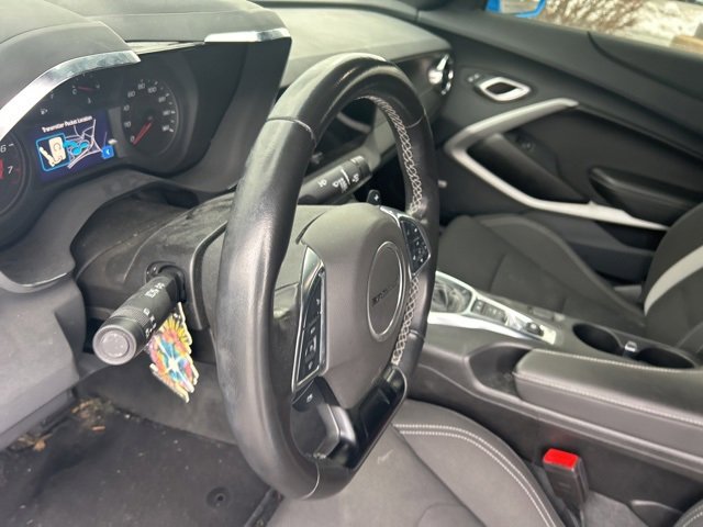 Used 2022 Chevrolet Camaro LT w/ Technology Package image 12