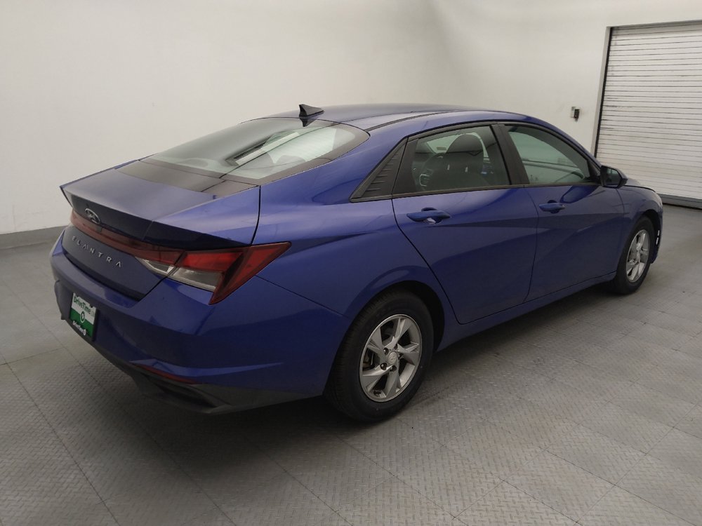 Used 2021 Hyundai Elantra SE FWD image 9