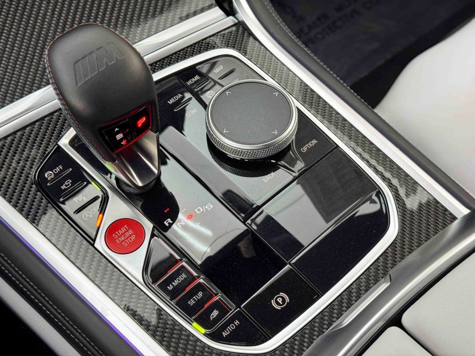 Used 2025 BMW M8 Competition w/ M Carbon Exterior Package AWD/4WD image 34