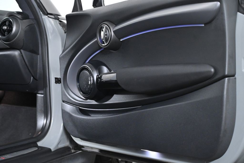 Used 2023 MINI Cooper S w/ Driver Assistance Package image 32