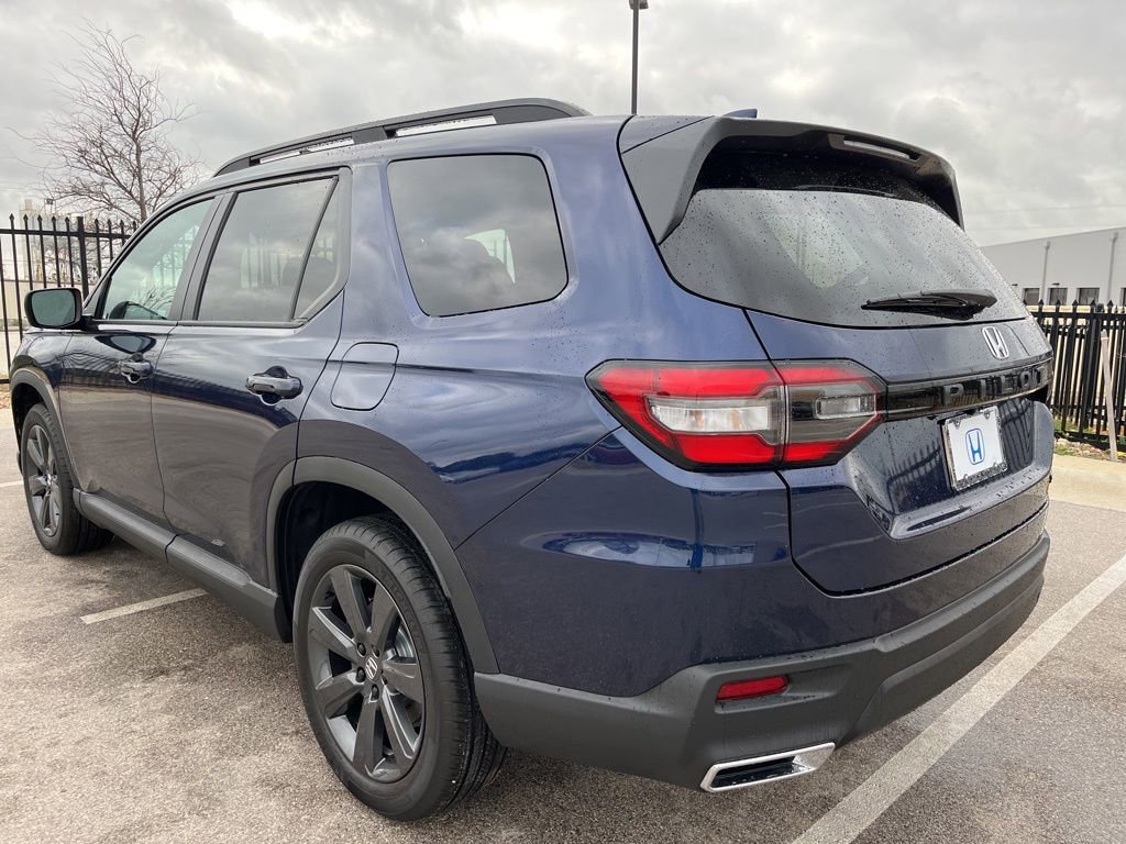 Certified 2025 Honda Pilot Sport image 6