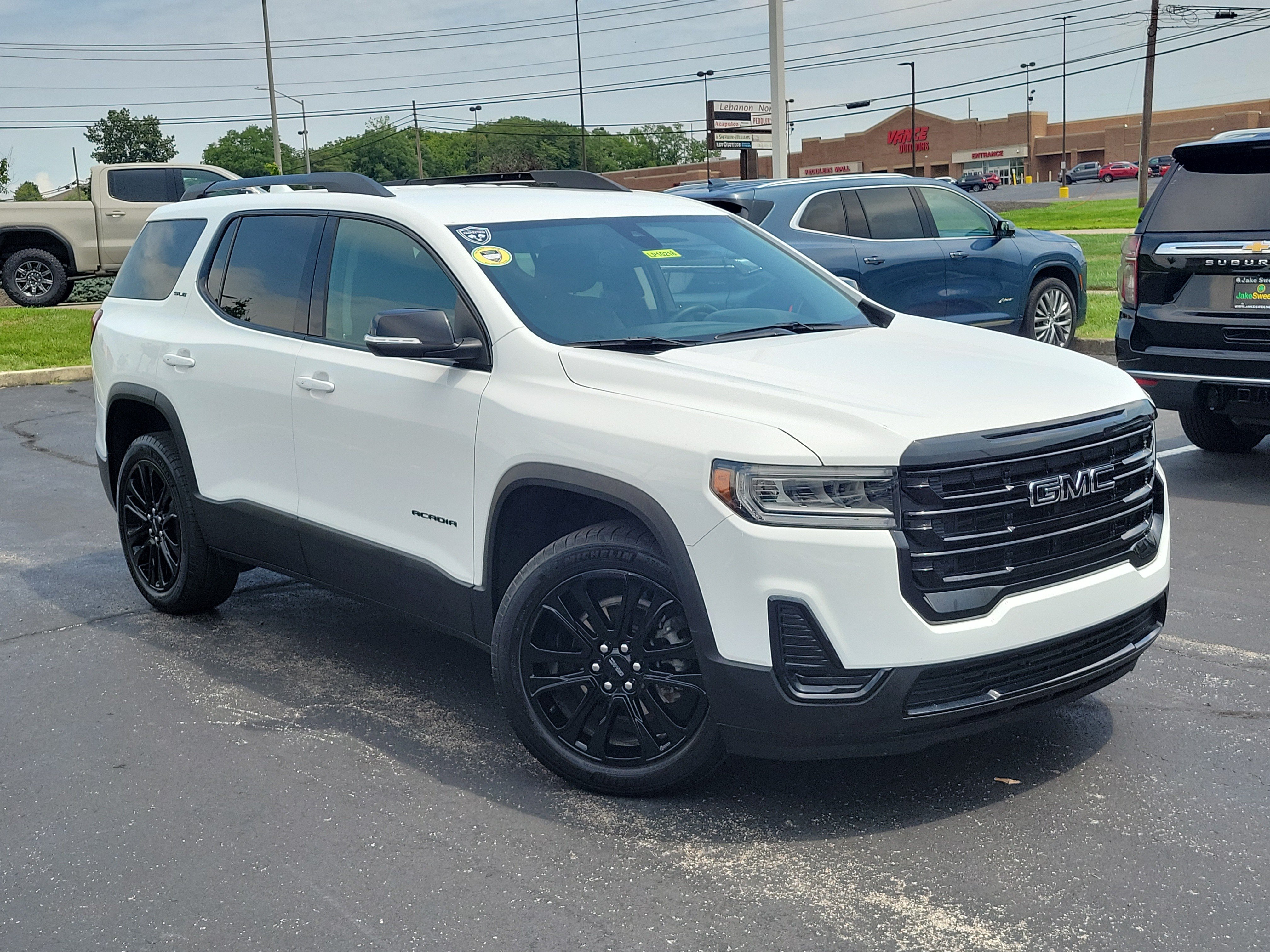 Used 2023 GMC Acadia SLE w/ Driver Convenience Package FWD image 31