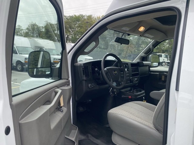 New 2025 Chevrolet Express 3500 w/ Power Convenience Package image 36