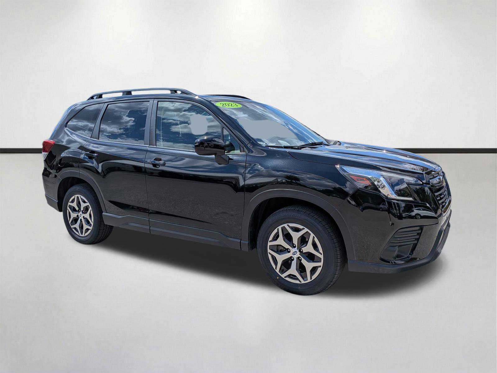 Certified 2023 Subaru Forester Premium AWD/4WD image 2