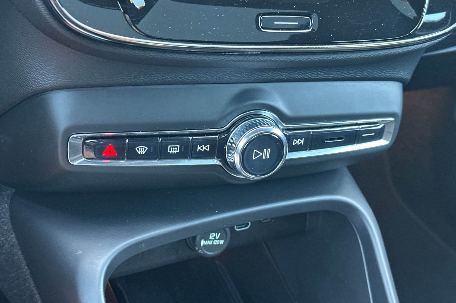 Certified 2023 Volvo C40 Recharge Core AWD/4WD image 24