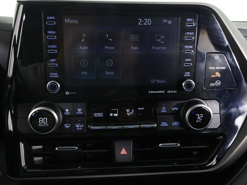 Used 2022 Toyota Highlander LE image 41