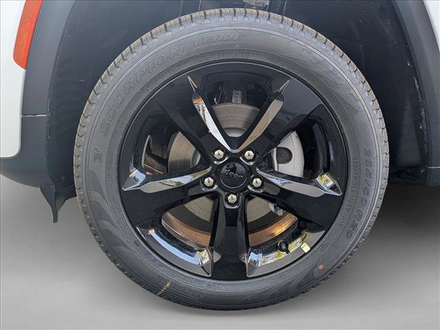 New 2026 Jeep Grand Cherokee Limited w/ Limited Altitude Package image 10