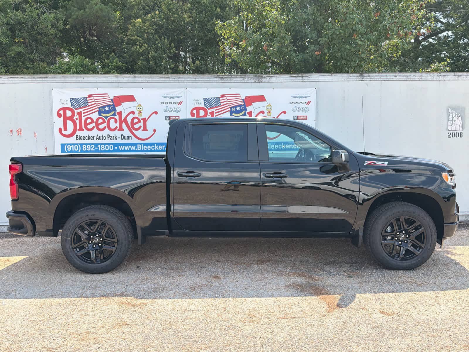 New 2026 Chevrolet Silverado 1500 RST w/ RST All Star Premium Package AWD/4WD image 2