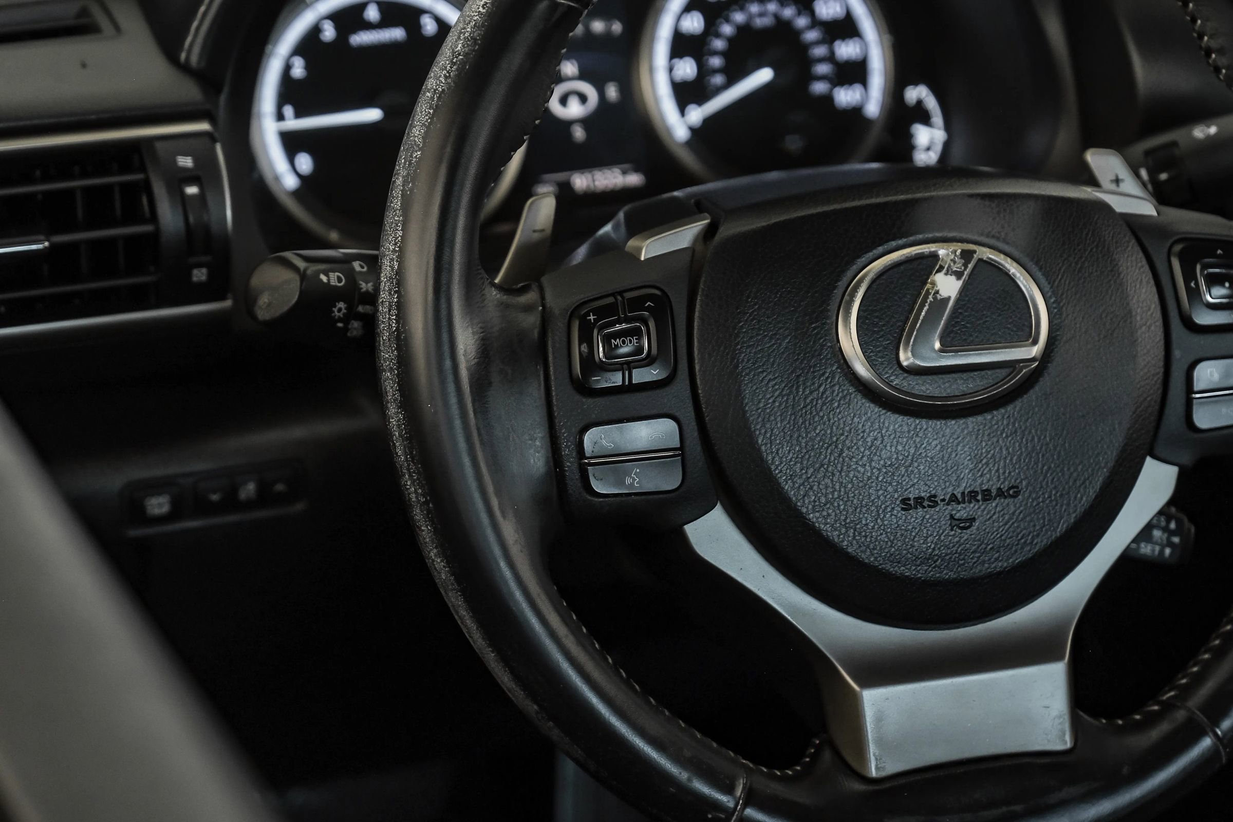 Used 2016 Lexus RC 350 w/ Luxury Package RWD image 17