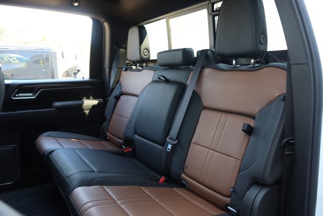 Used 2026 Chevrolet Silverado 2500 High Country w/ High Country Premium Package AWD/4WD image 33