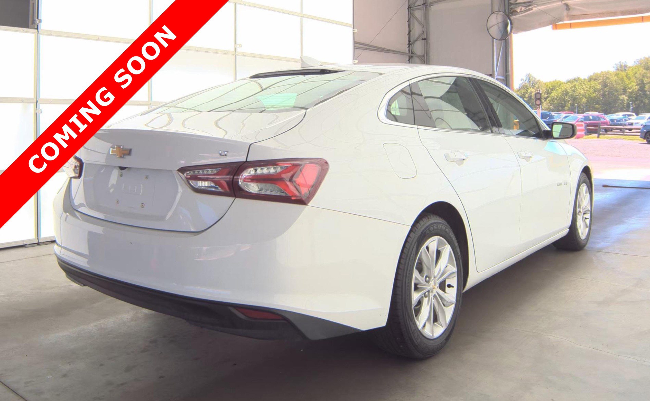 Used 2022 Chevrolet Malibu LT FWD image 4