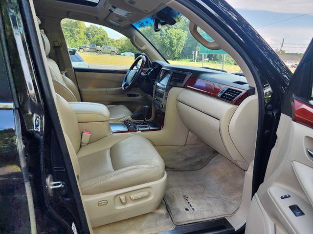 Used 2010 Lexus LX 570 4WD image 19