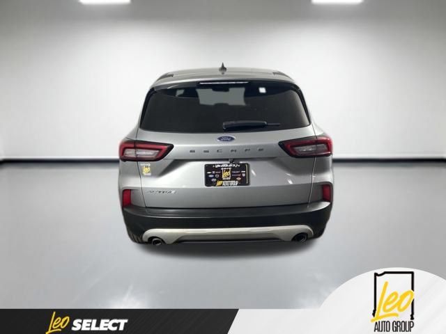 Used 2023 Ford Escape Active w/ Cold Weather Package FWD image 5