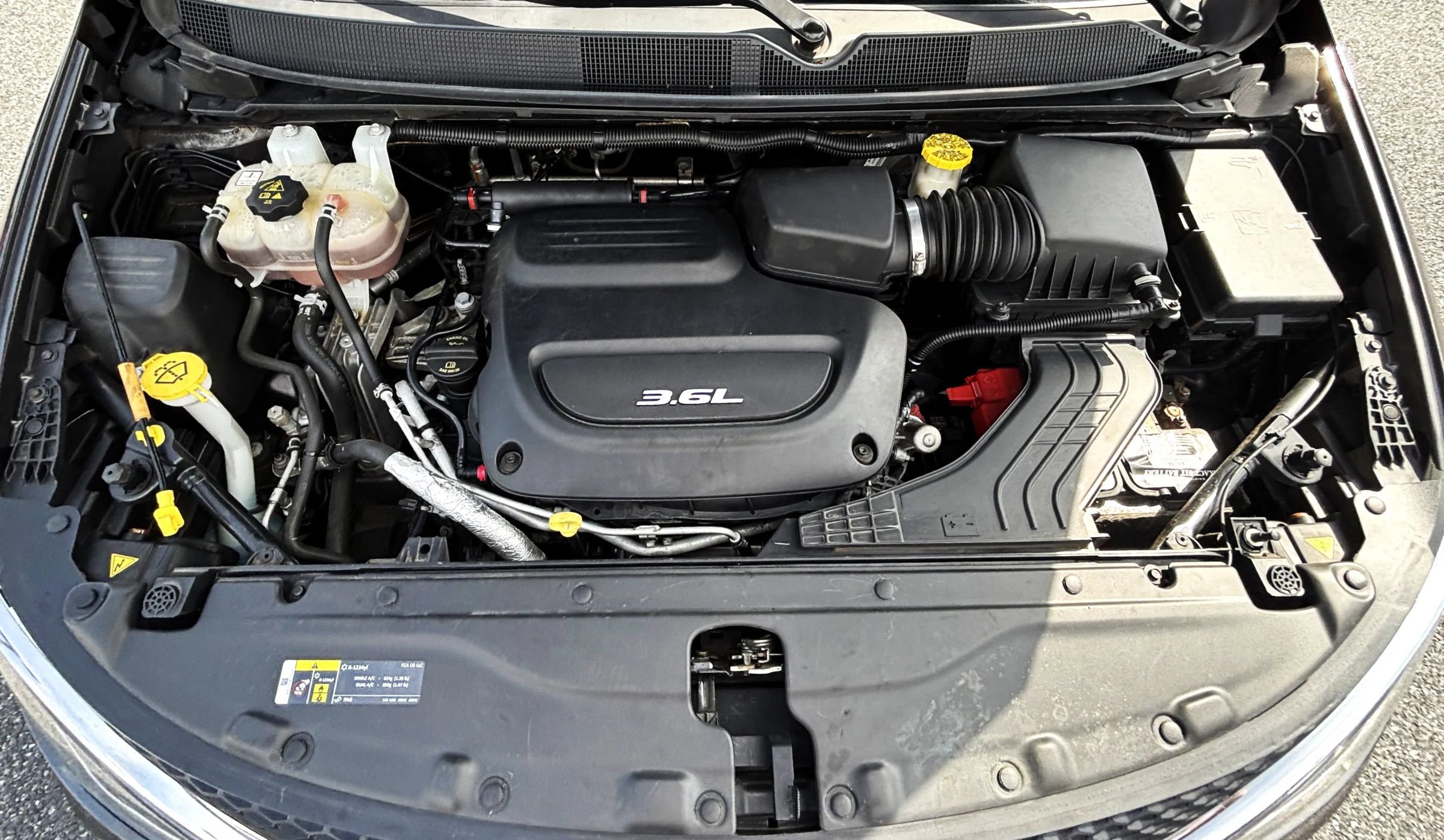 Used 2018 Chrysler Pacifica Limited w/ Advanced Safetytec Group FWD image 34