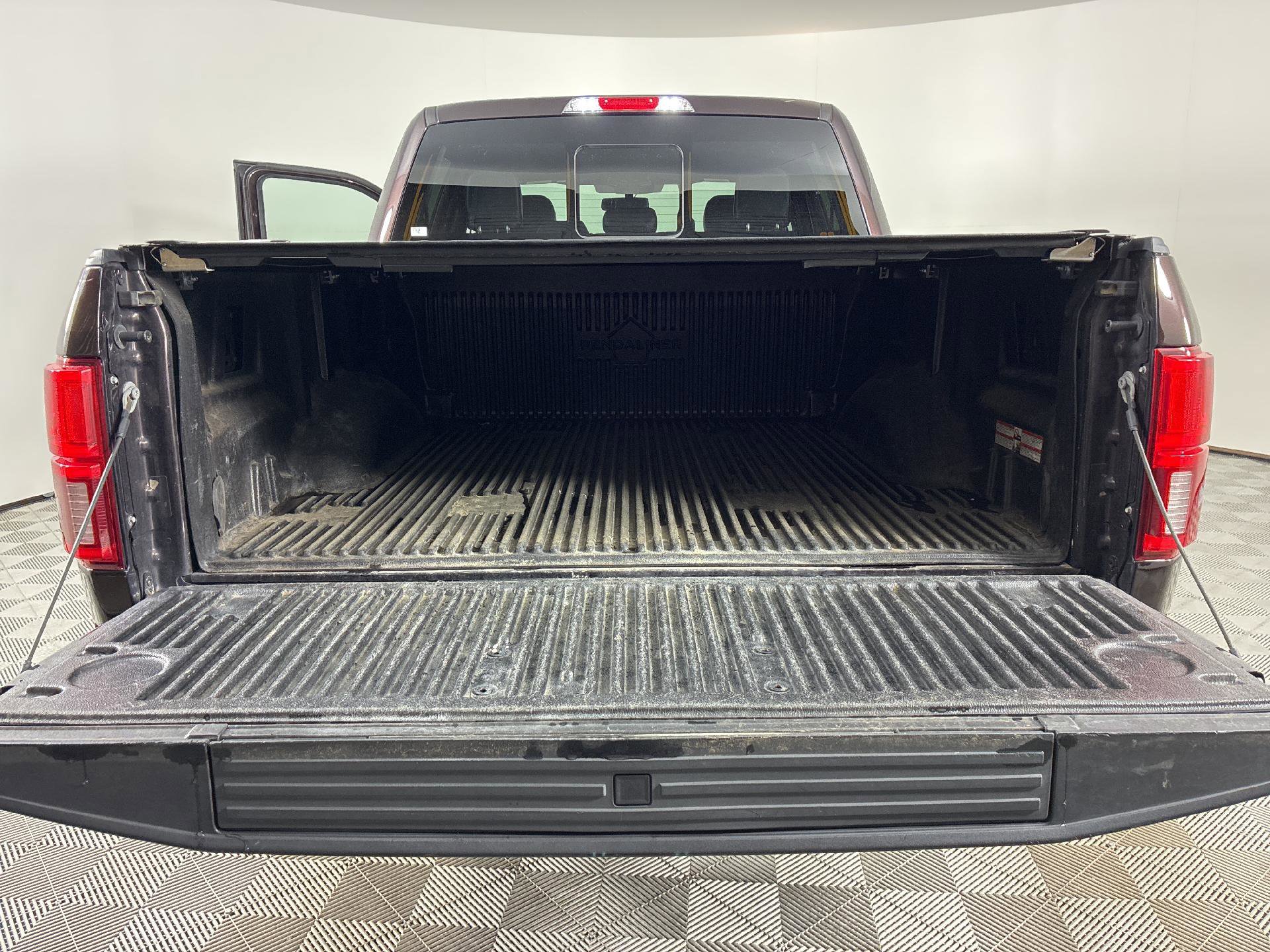 Used 2018 Ford F150 Platinum w/ Equipment Group 701A Luxury image 23