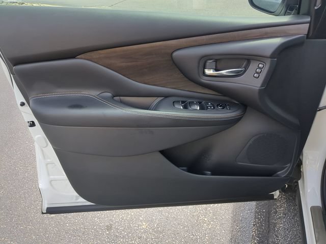 Certified 2024 Nissan Murano Platinum w/ Cargo Package FWD image 12