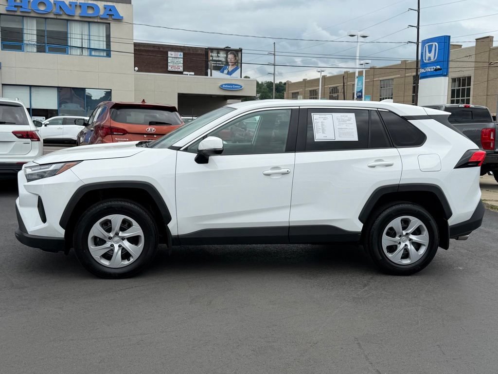 Used 2025 Toyota RAV4 LE AWD/4WD image 19