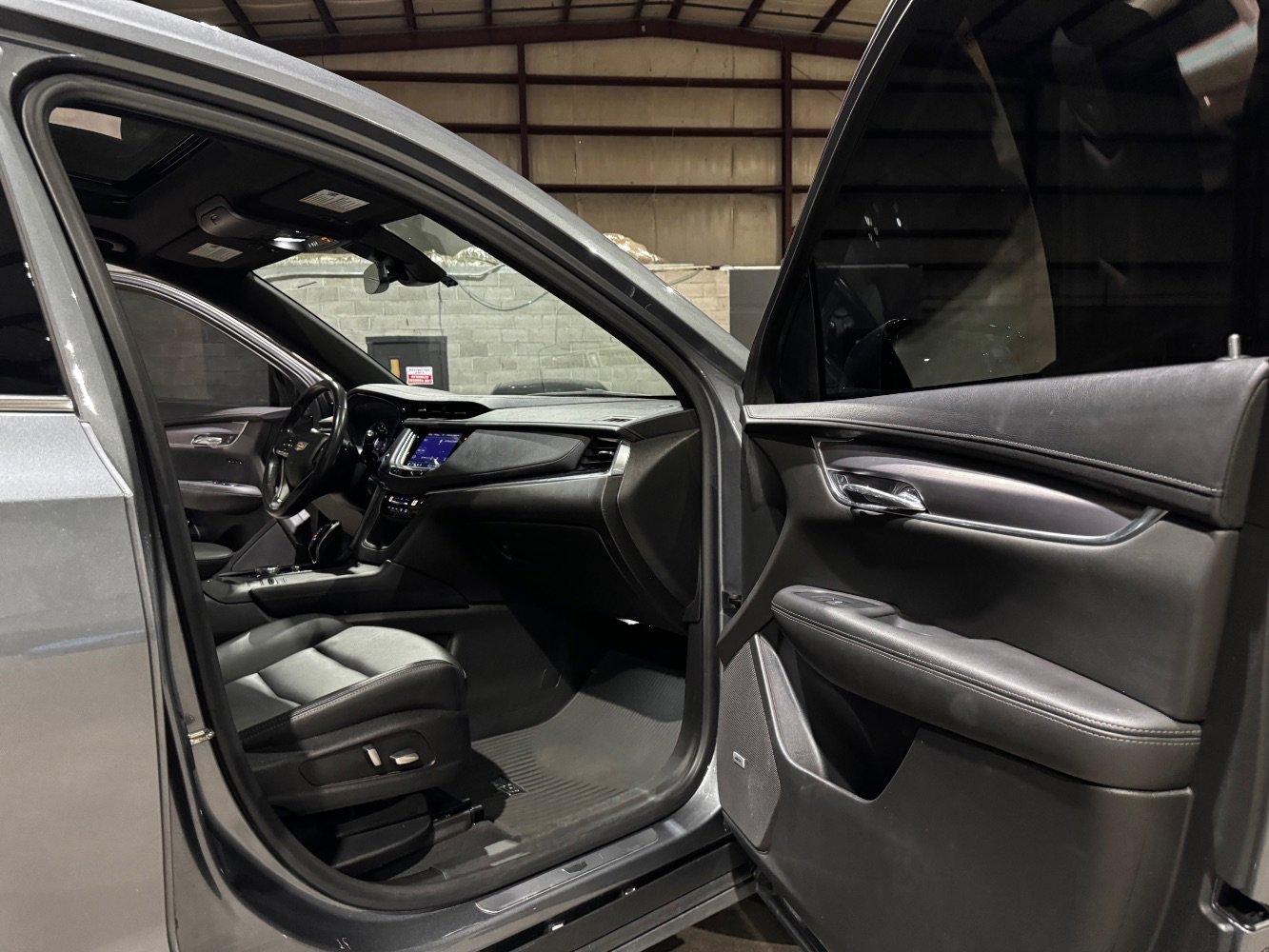 Used 2022 Cadillac XT6 Luxury AWD/4WD image 18