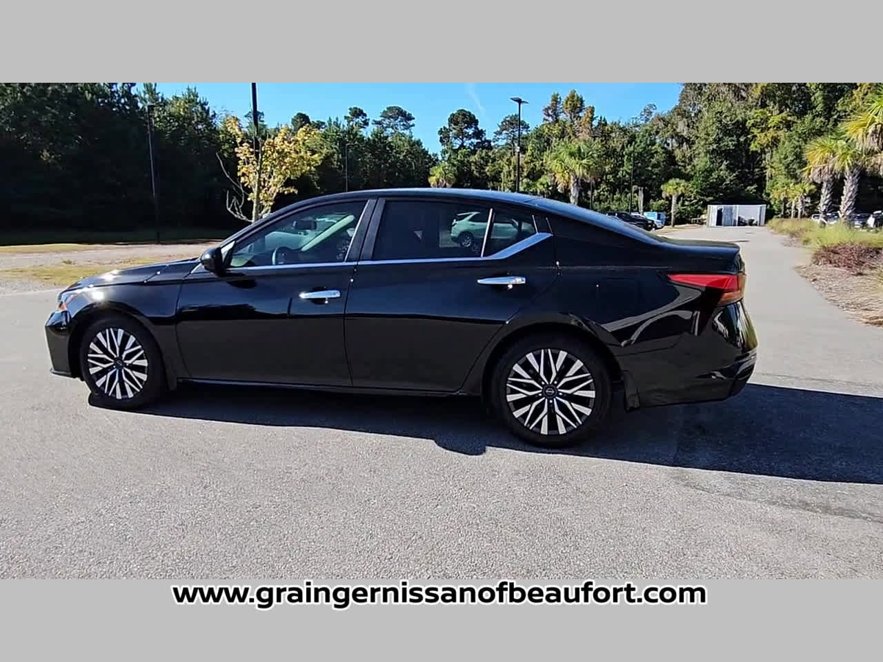 Used 2023 Nissan Altima 2.5 SV FWD image 26