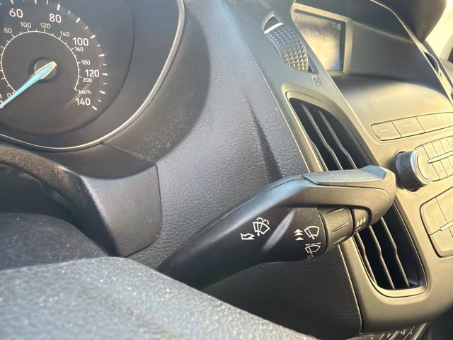 Used 2018 Ford Focus SE FWD image 25