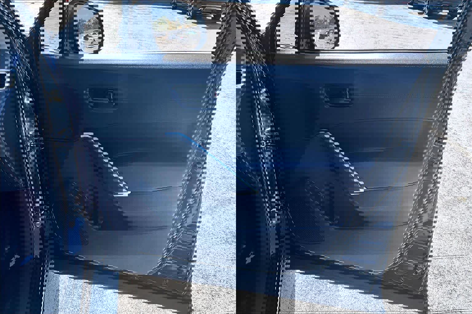 Used 2024 Toyota Corolla Cross LE w/ Moonroof Package image 23