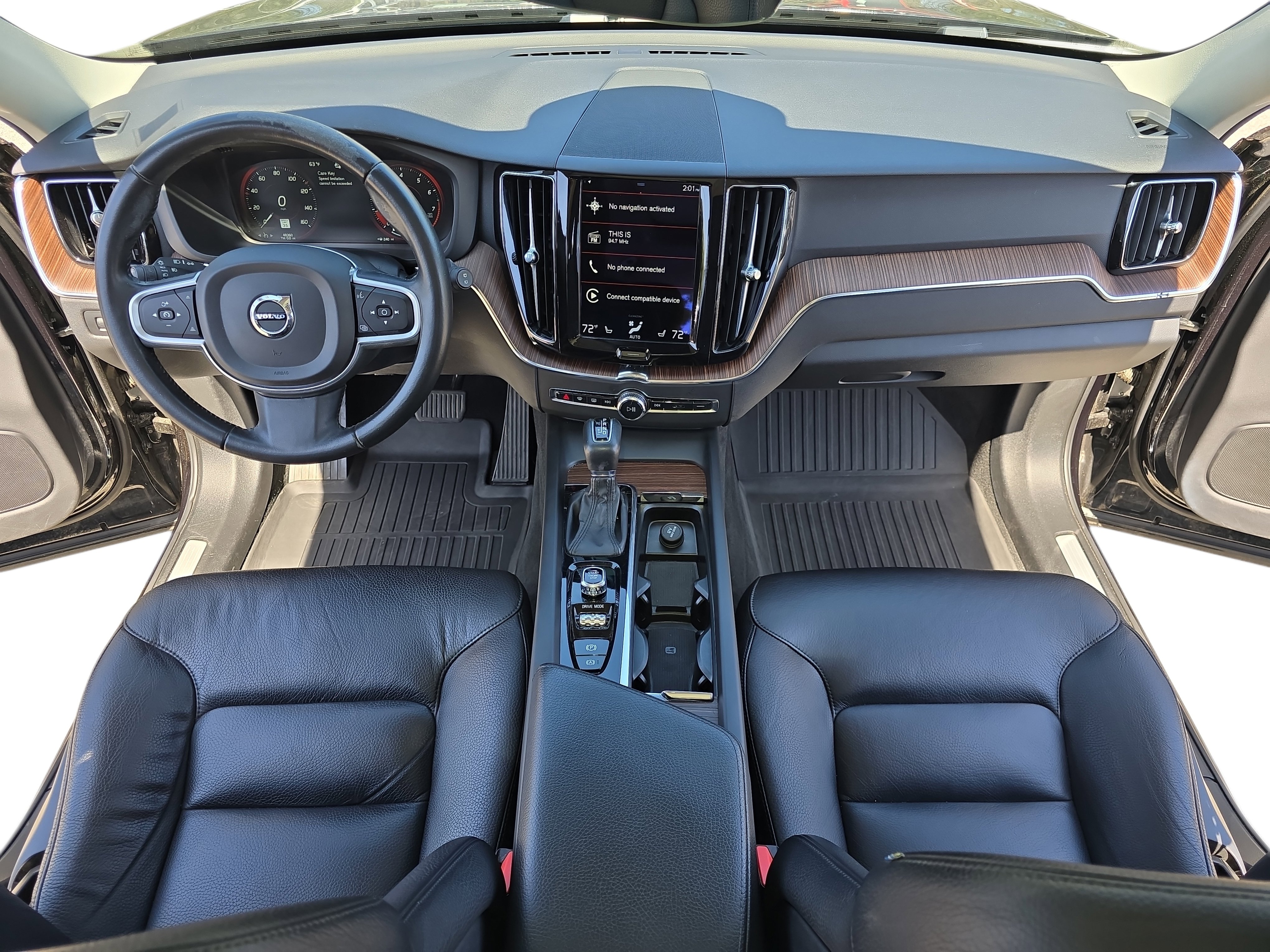 Used 2021 Volvo XC60 T5 Momentum image 9