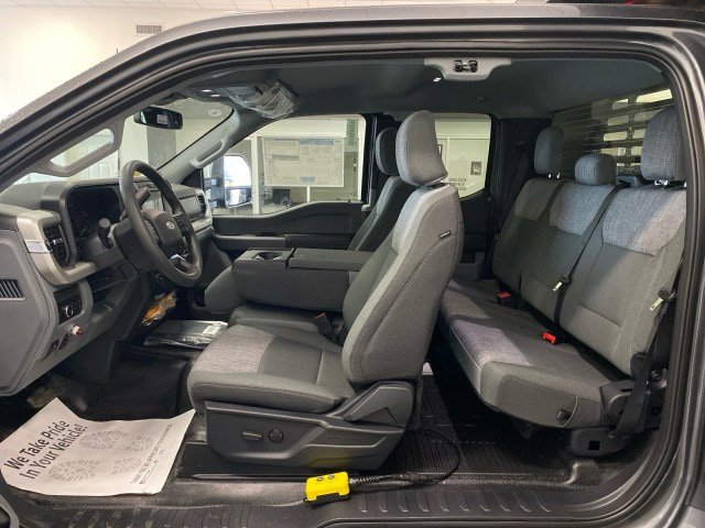 New 2026 Ford F550 4x4 Supercab Super Duty w/ XLT Value Package image 17