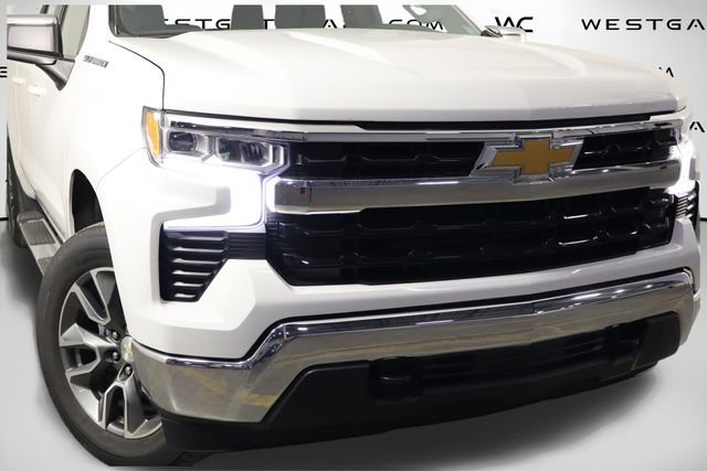 Used 2023 Chevrolet Silverado 1500 LT AWD/4WD image 44