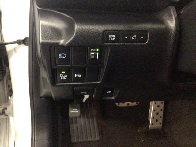 Used 2020 Lexus IS 300 F Sport w/ F Sport Package RWD image 16