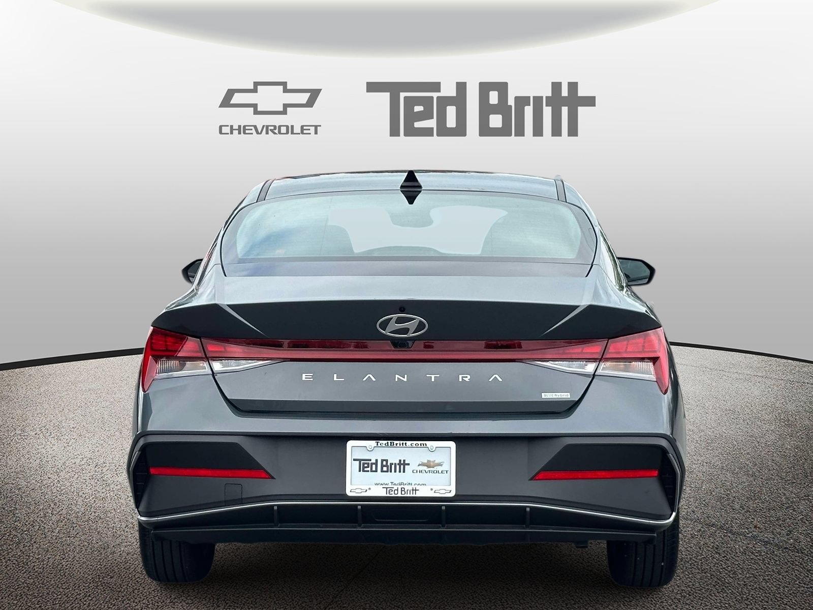 Used 2026 Hyundai Elantra Hybrid FWD image 5