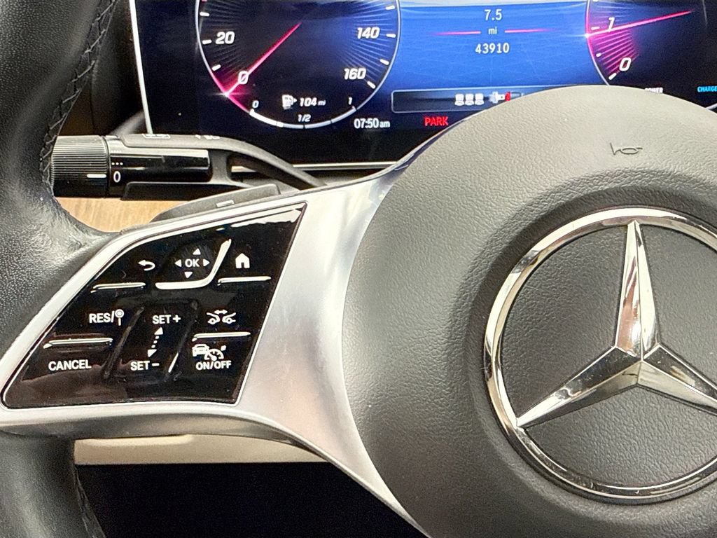 Certified 2023 Mercedes-Benz C 300 4MATIC Sedan image 11