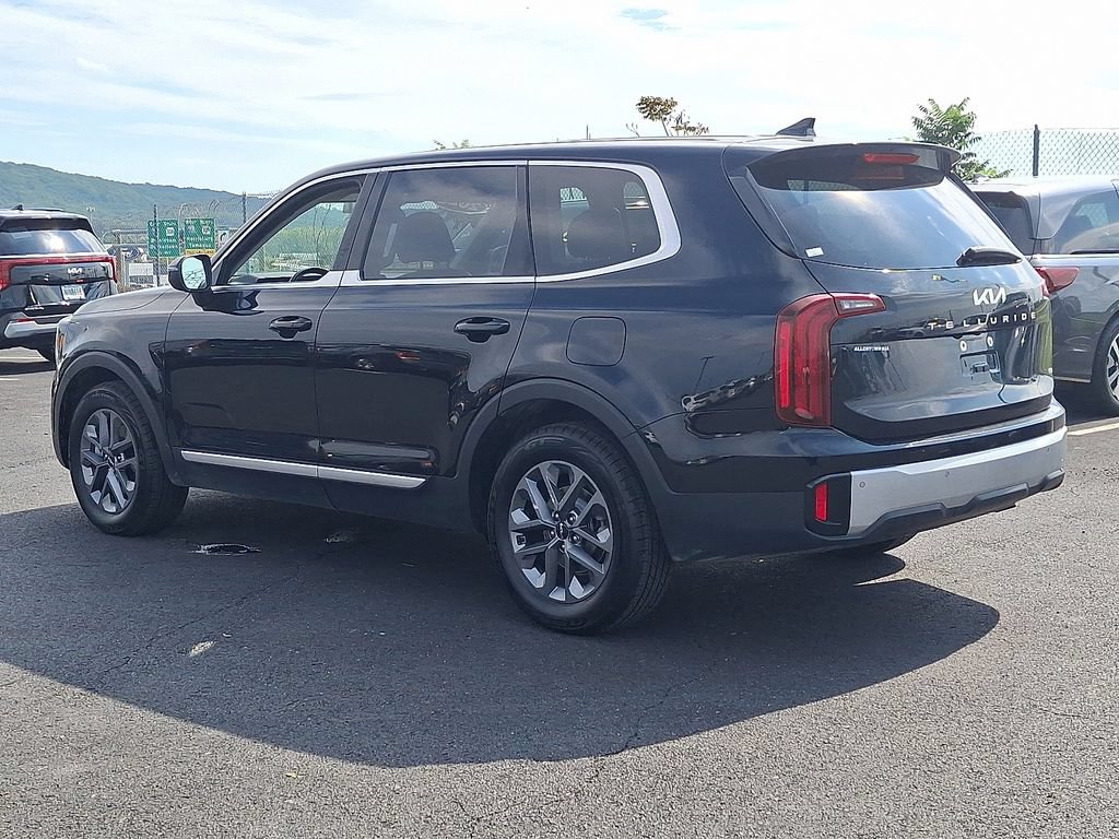 Used 2023 Kia Telluride LX AWD/4WD image 4