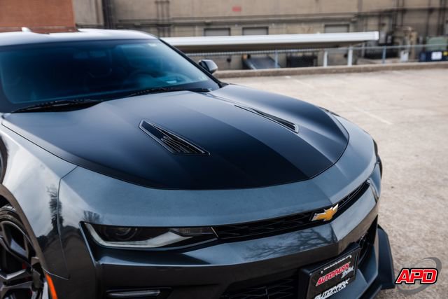 Used 2018 Chevrolet Camaro SS image 25