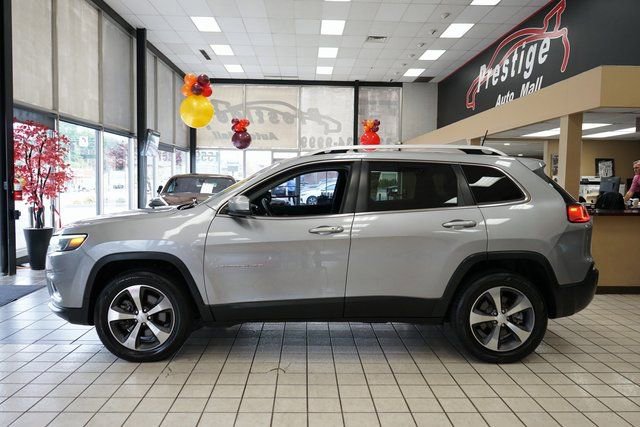 Used 2019 Jeep Cherokee Limited image 4