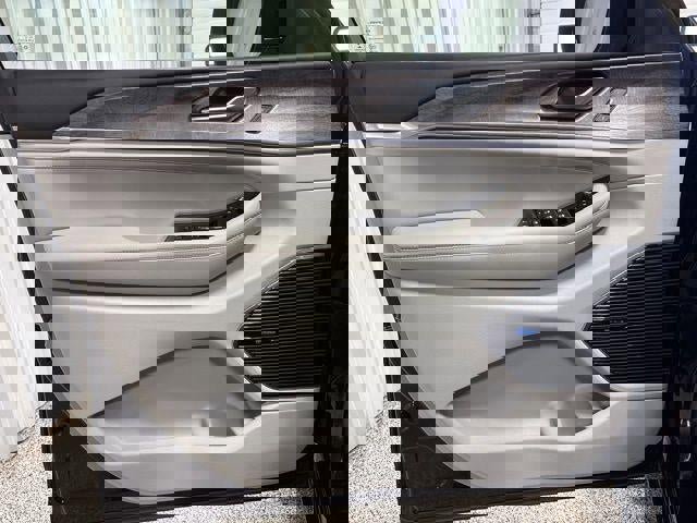 Used 2023 Jeep Grand Cherokee L Overland image 13