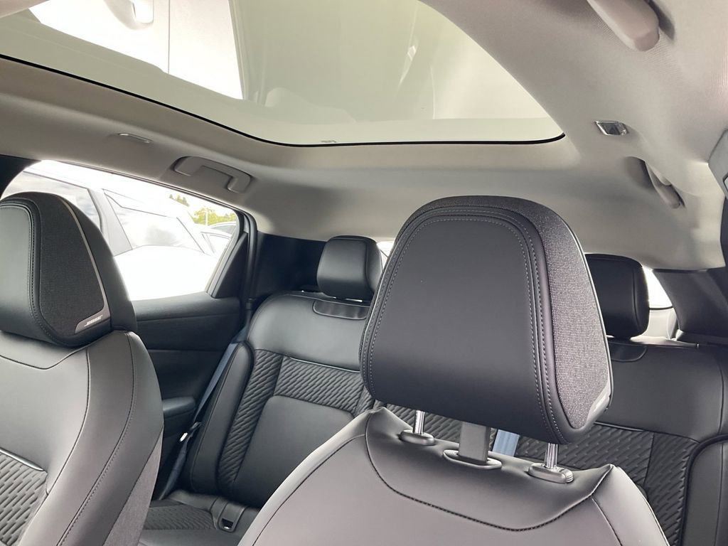 New 2026 Nissan Leaf Platinum+ w/ Cargo Package (Platinum+) image 15