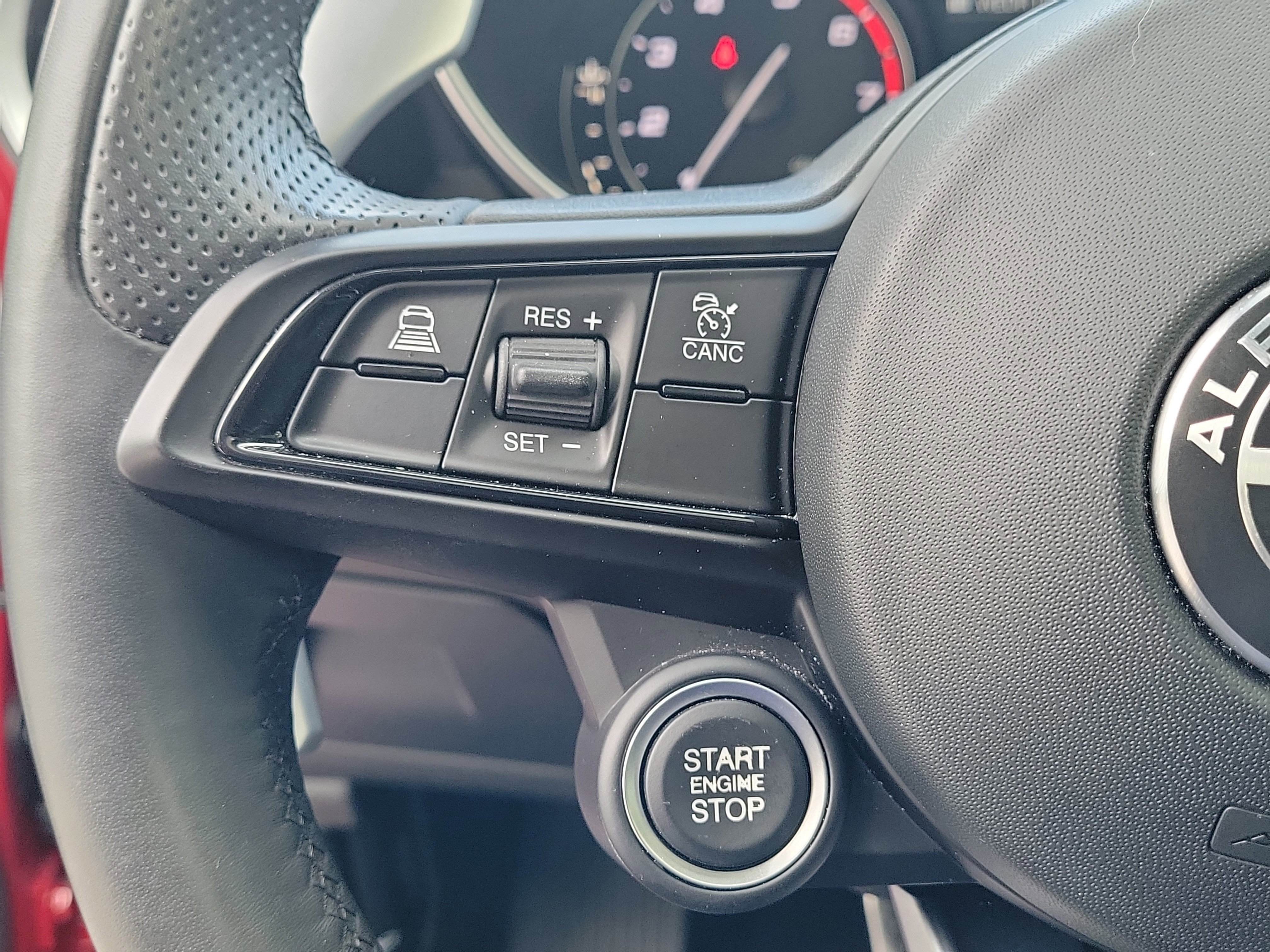 Used 2023 Alfa Romeo Giulia Sprint image 26