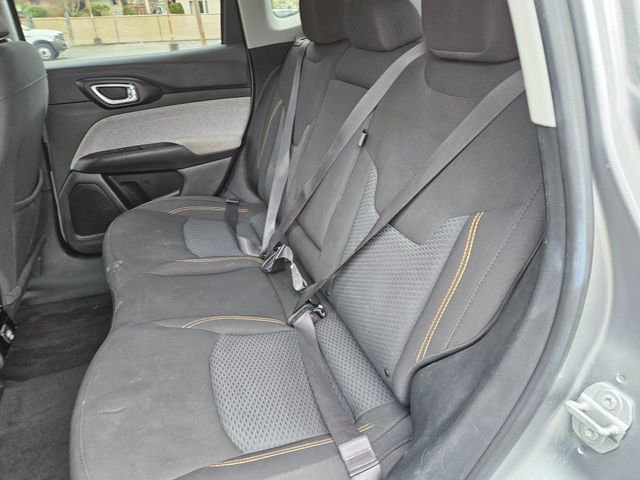 Used 2022 Jeep Compass Sport image 6