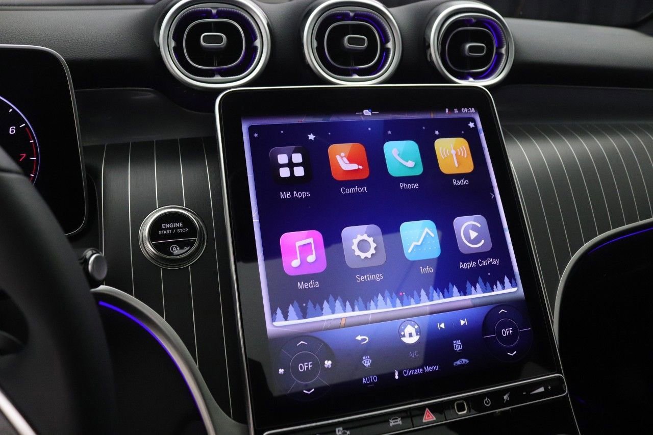 Used 2026 Mercedes-Benz GLC 300 image 11