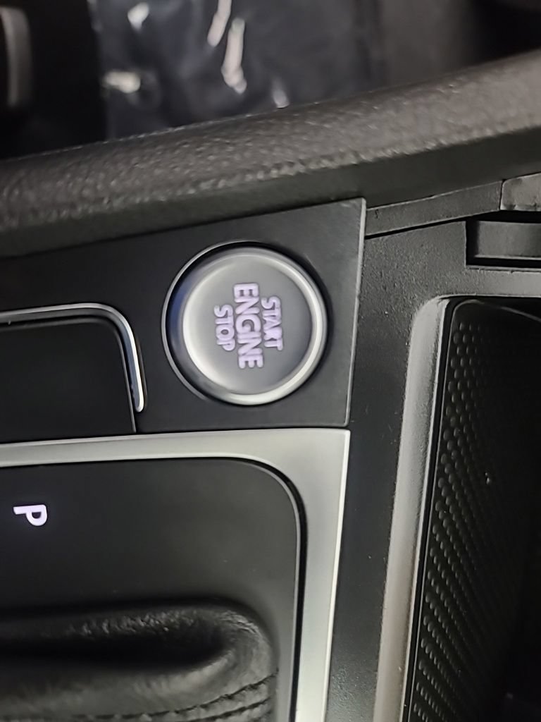 Used 2018 Volkswagen Golf SE FWD image 33