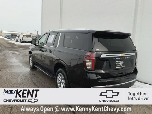 Used 2024 Chevrolet Suburban LT image 36