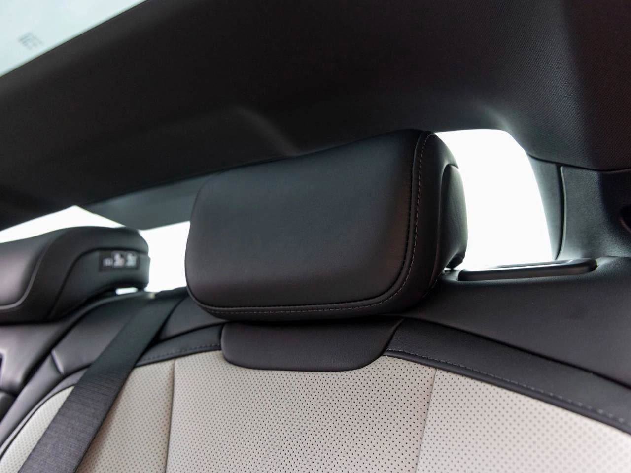 New 2025 Porsche Taycan 4S image 80