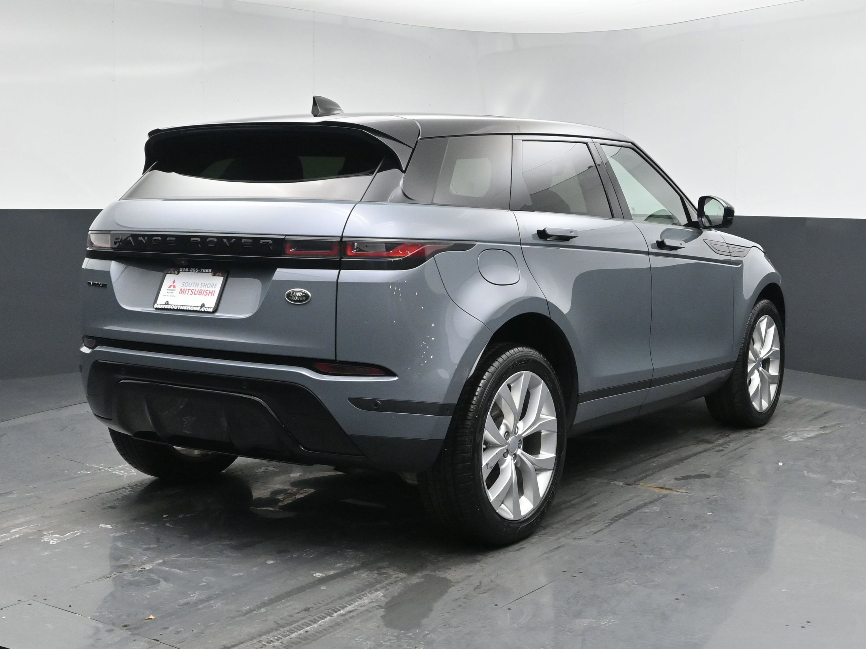 Used 2021 Land Rover Range Rover Evoque SE image 21