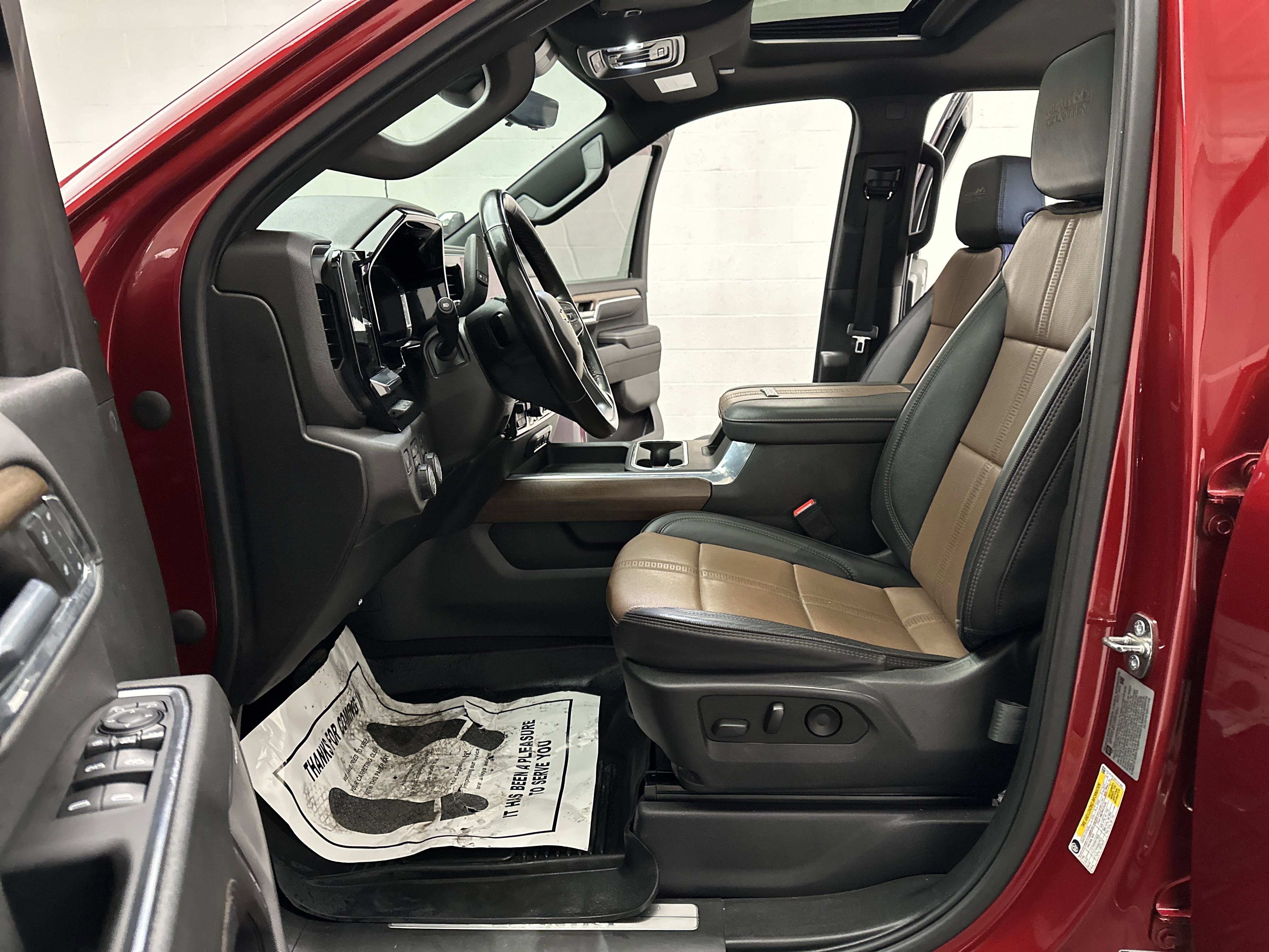 Used 2024 Chevrolet Silverado 3500 High Country w/ High Country Premium Package image 22