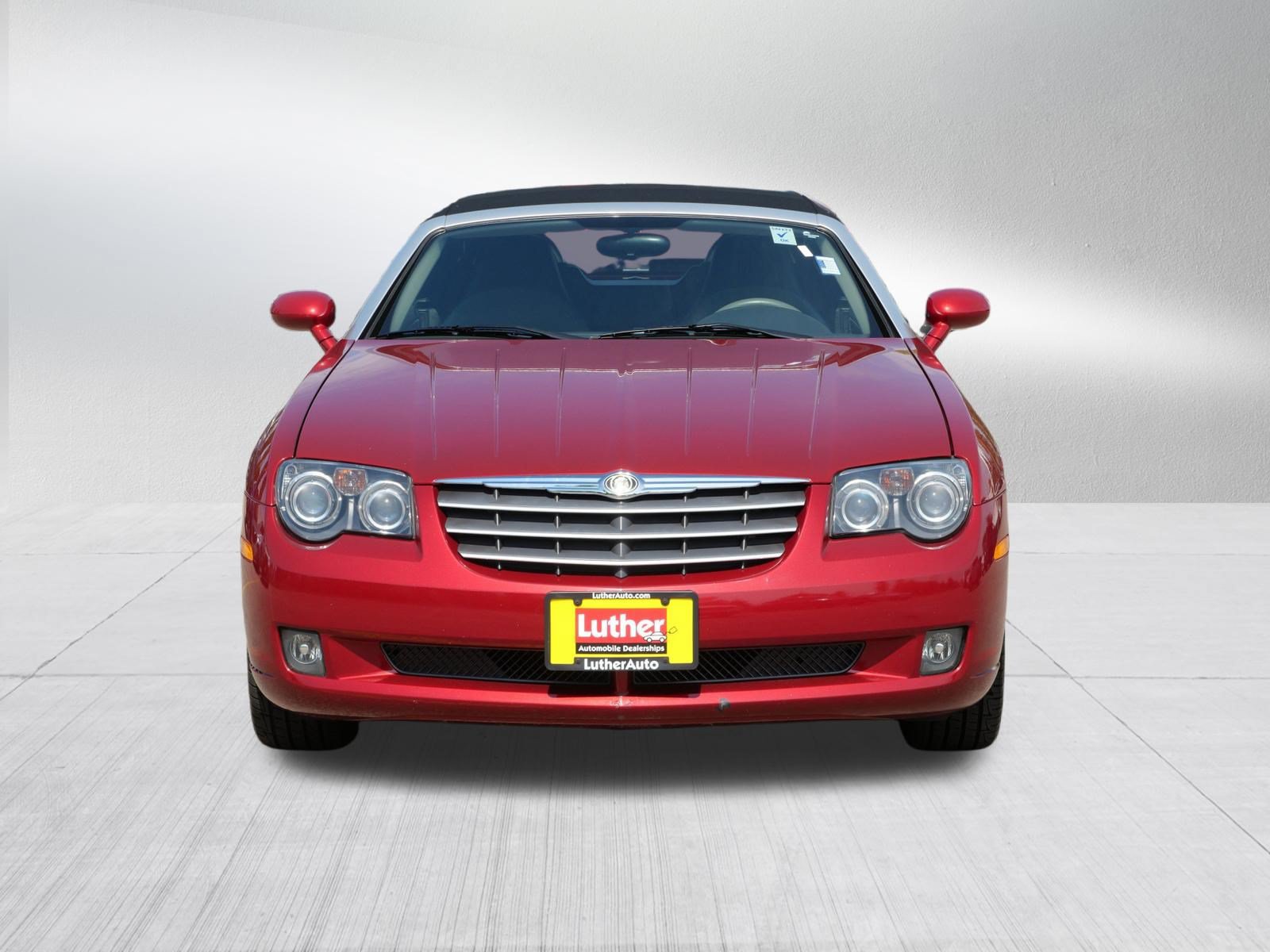 Used 2005 Chrysler Crossfire Limited RWD image 2
