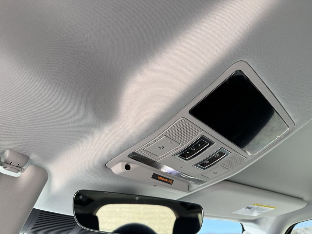 New 2026 Land Rover Defender 110 S image 25