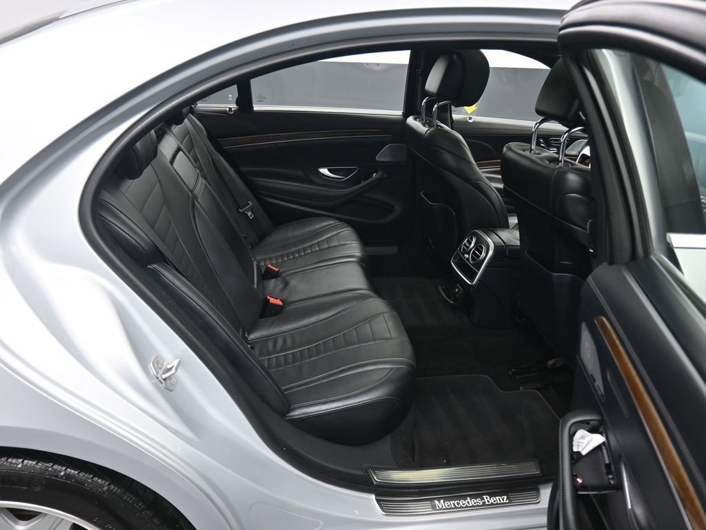 Used 2016 Mercedes-Benz S 550 4MATIC Sedan image 38